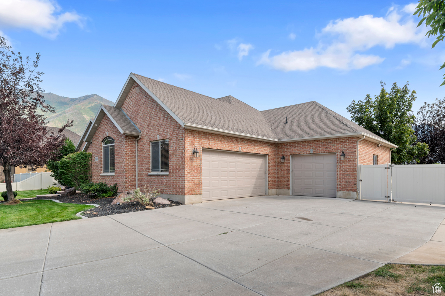 PARK MEADOWS - Residential