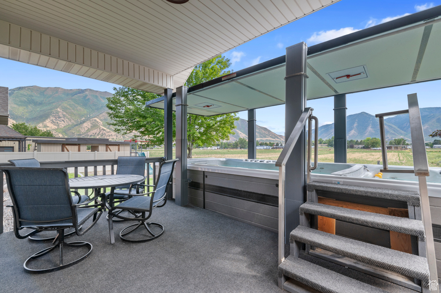 PARK MEADOWS - Residential