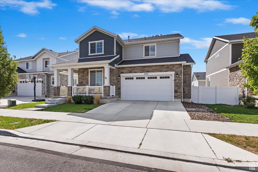 You will love this beautiful South Jordan home right in the heart of the city. This home boasts 5 bedrooms, a den and a rec room currently used as a gym. Enjoy your beautiful covered porch. Bring your creativity to the blank canvas in the backyard. Open concept and tons of natural light. Fully finished home that is move-in ready