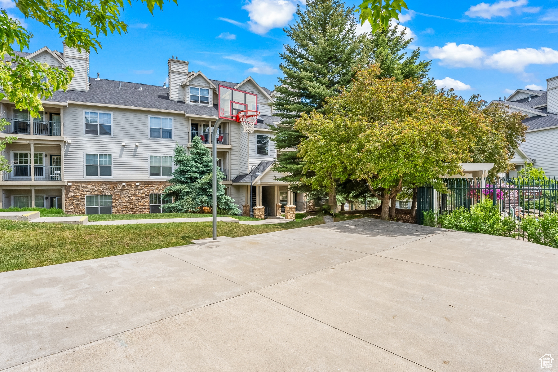 CANYON CREEK CONDO - Residential