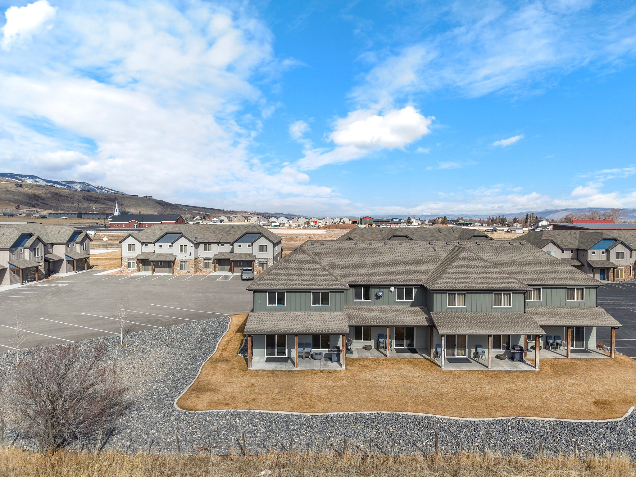 WATERDANCE - Residential