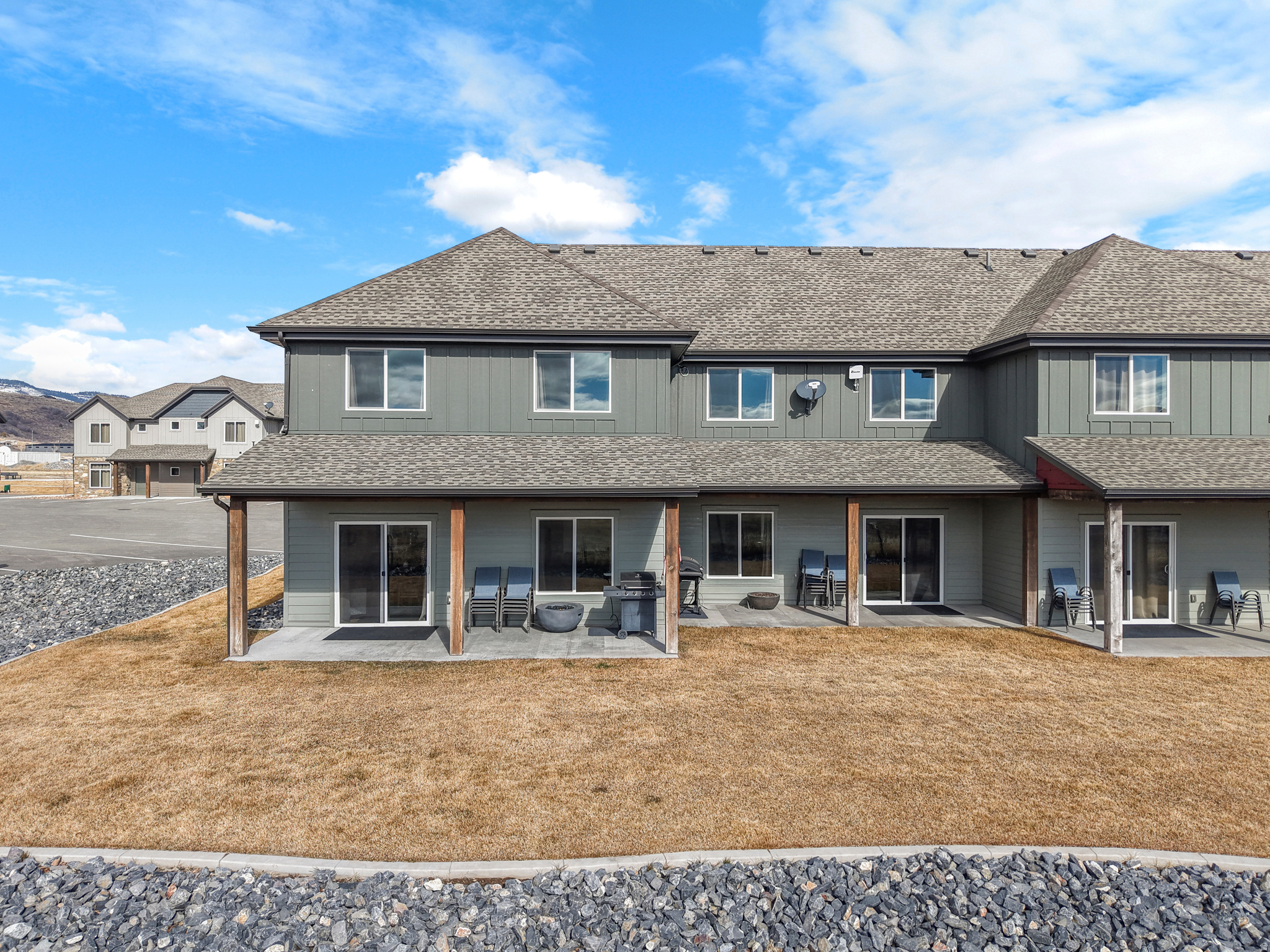 WATERDANCE - Residential