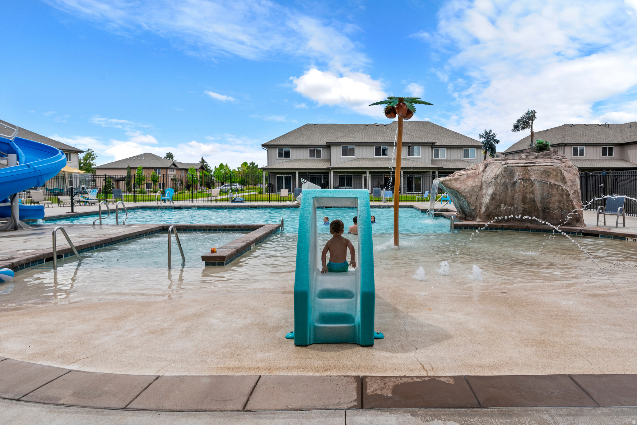 WATERDANCE - Residential