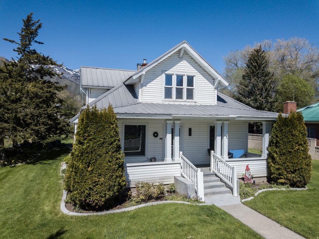 Photo of 29 N 200 E, Wellsville, UT 84339 (MLS # 2155961)