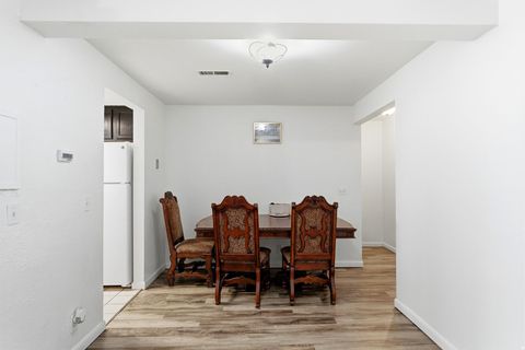Tiny photo for 2402 S ELIZABETH ST #2, Salt Lake City, UT 84106 (MLS # 2134856)