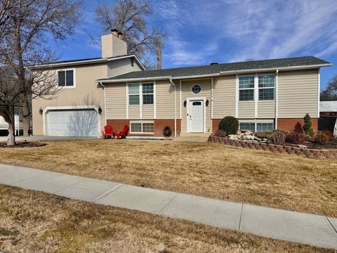 Photo of 1886 W BEN AIR DR, Taylorsville, UT 84129 (MLS # 2134137)