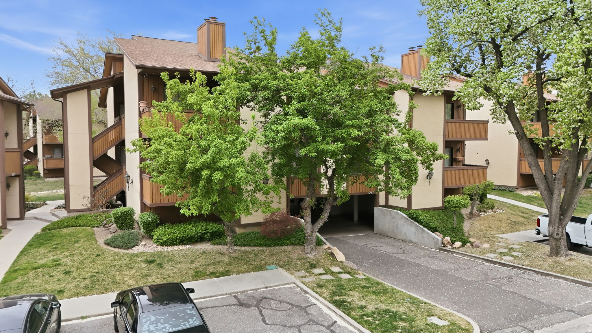 THE ORCHARD OF COUNTRY WOODS CONDO - Residential