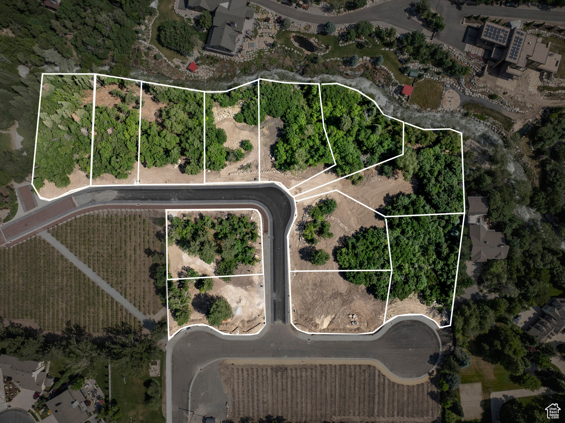 ESTATES AT LA CAILLE - Land