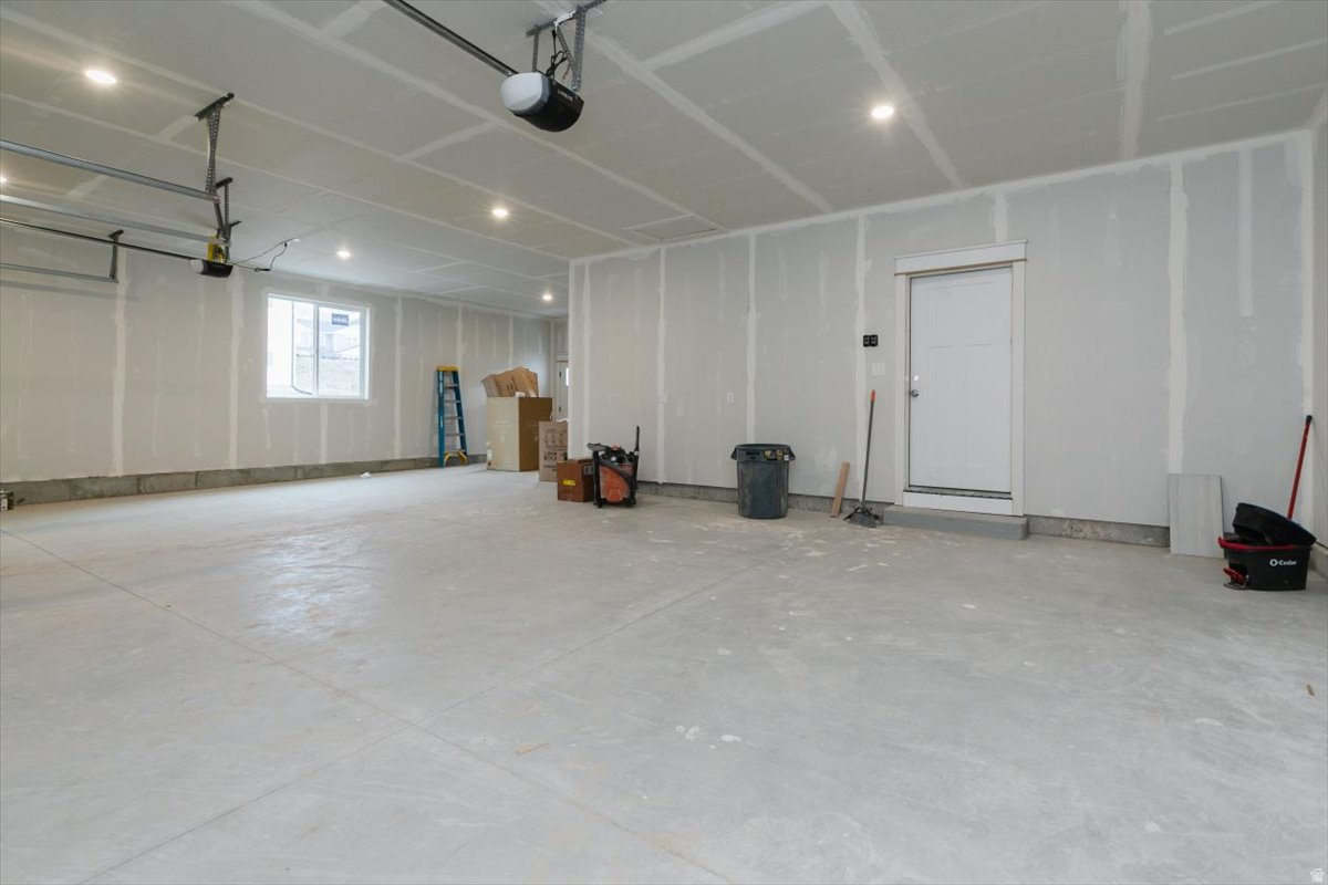 BIRCH CREEK MEADOWS - Residential