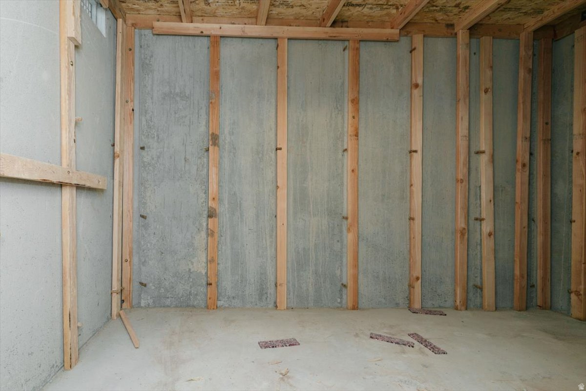 BIRCH CREEK MEADOWS - Residential