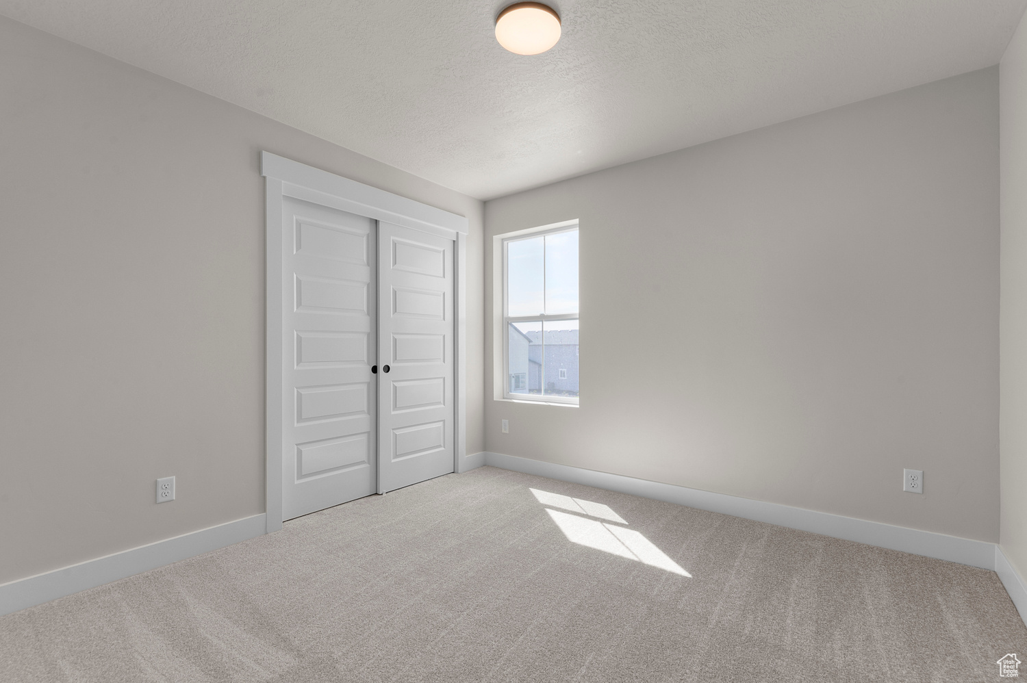 OVERLAND COLLECTION V2 244 - Residential