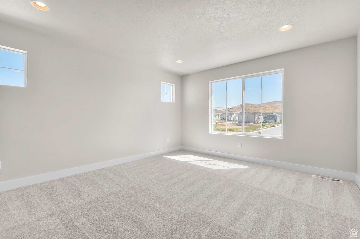 OVERLAND COLLECTION V2 244 - Residential