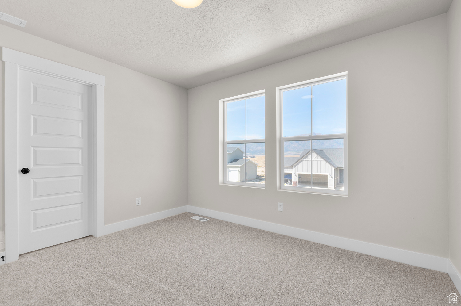 OVERLAND COLLECTION V2 244 - Residential