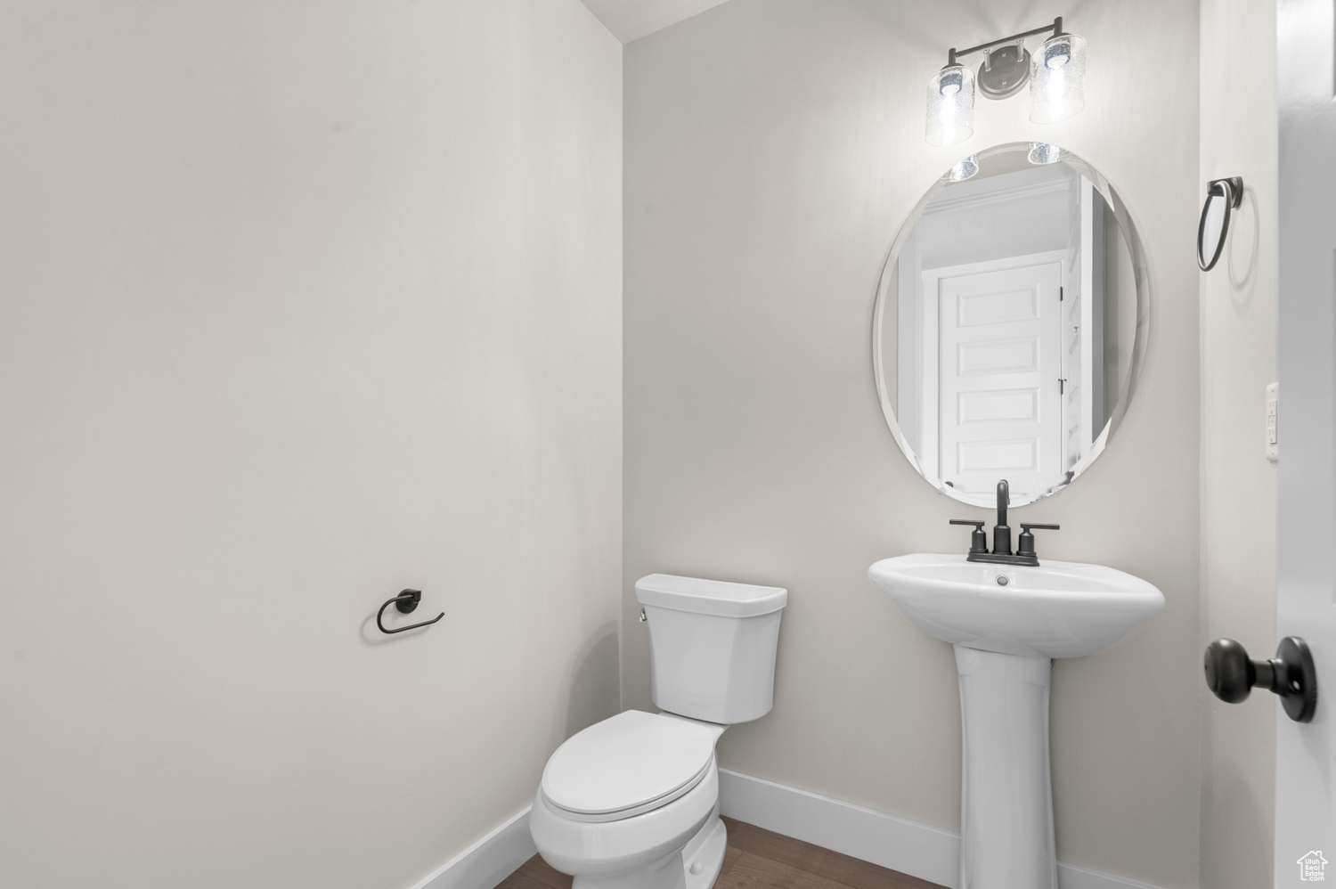 OVERLAND COLLECTION V2 244 - Residential