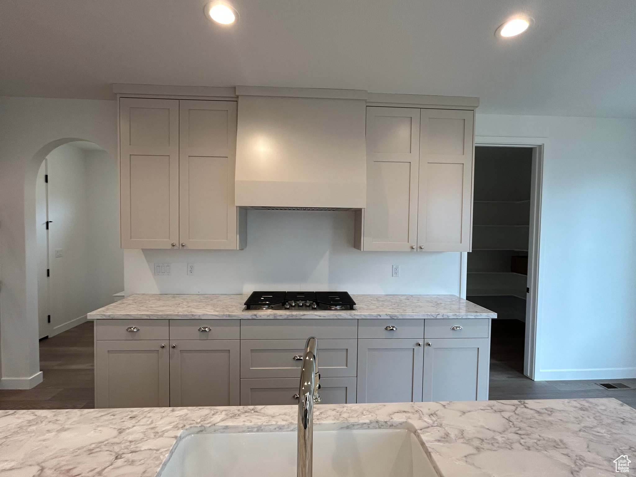 VIEWS AT ROCKWOOD - Residential
