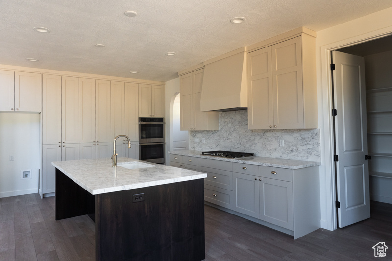 VIEWS AT ROCKWOOD - Residential