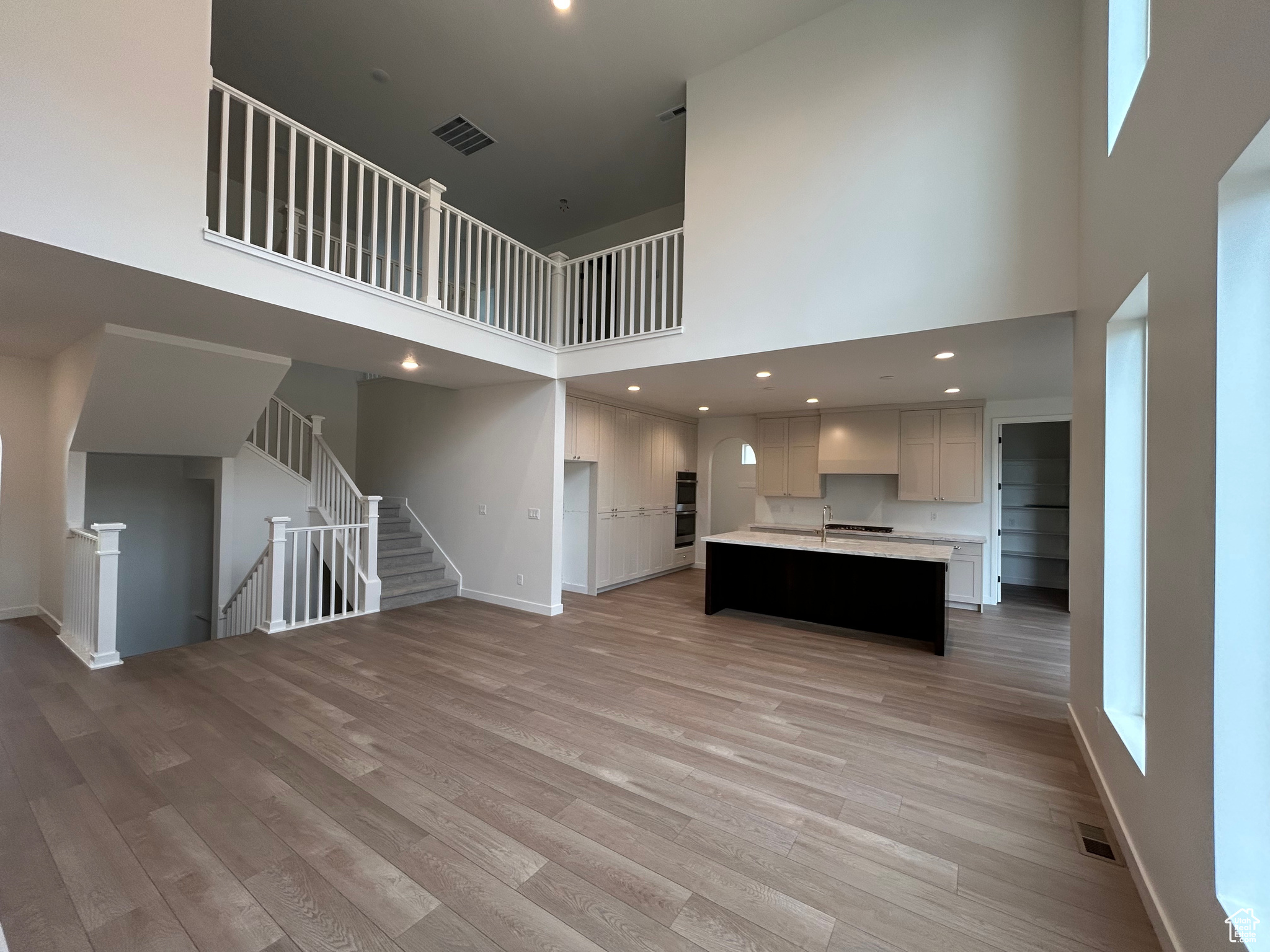 VIEWS AT ROCKWOOD - Residential