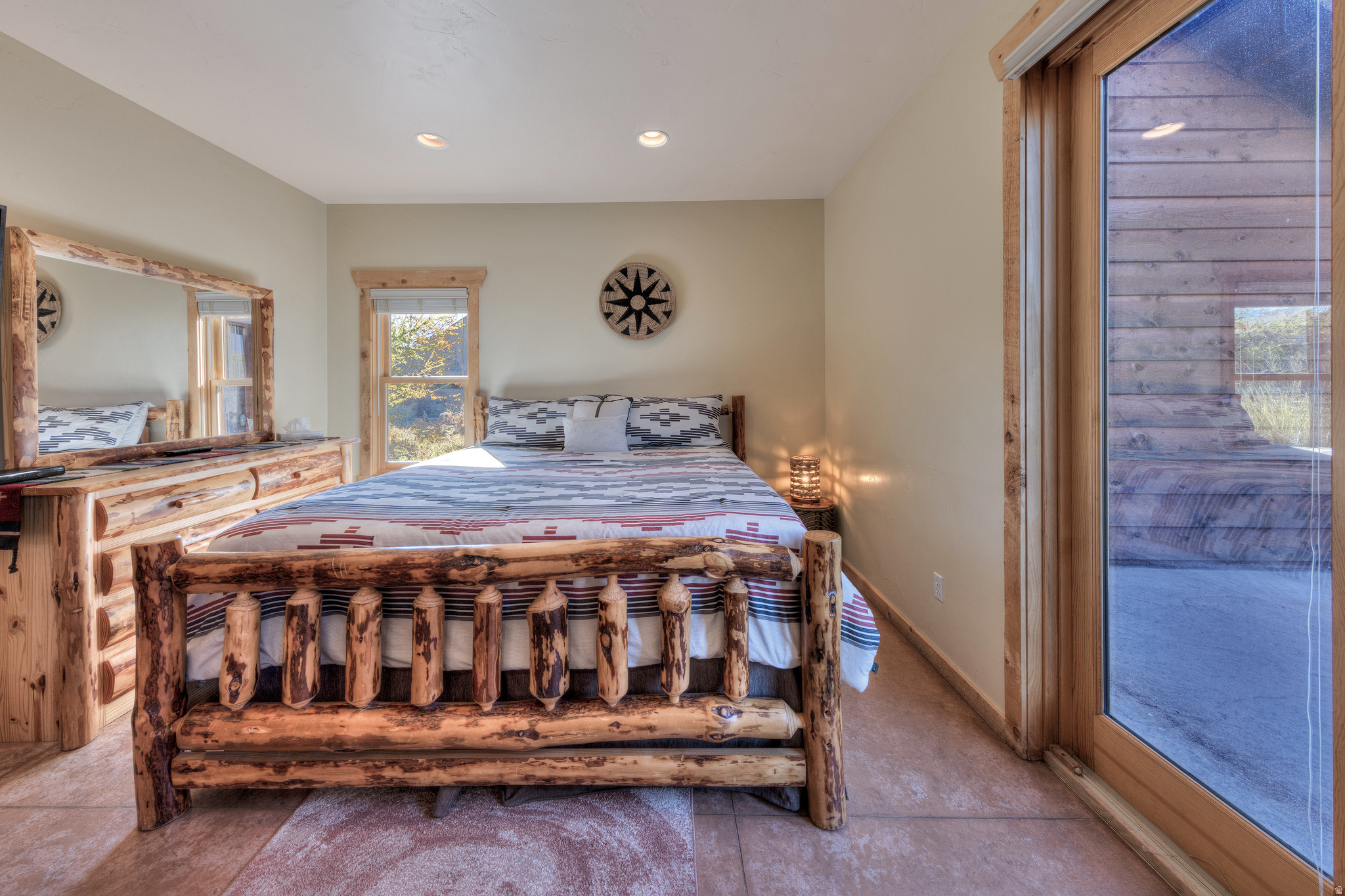 COYOTE RUN - Residential