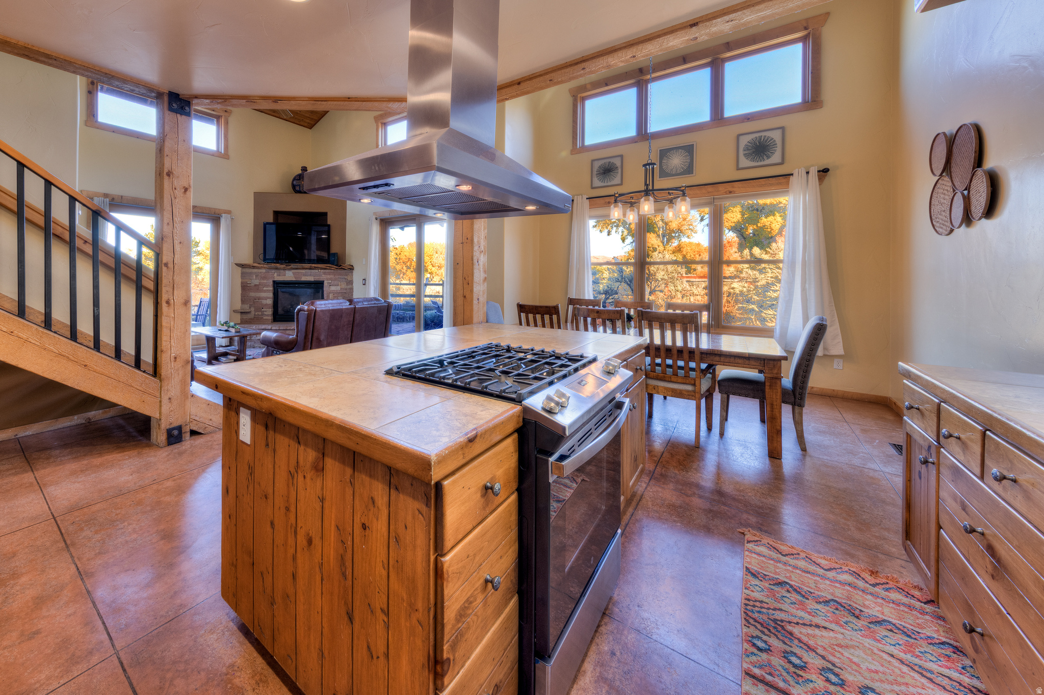 COYOTE RUN - Residential