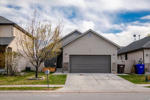 Tiny photo for 1534 E SHADOW DR N, Eagle Mountain, UT 84005 (MLS # 2149457)