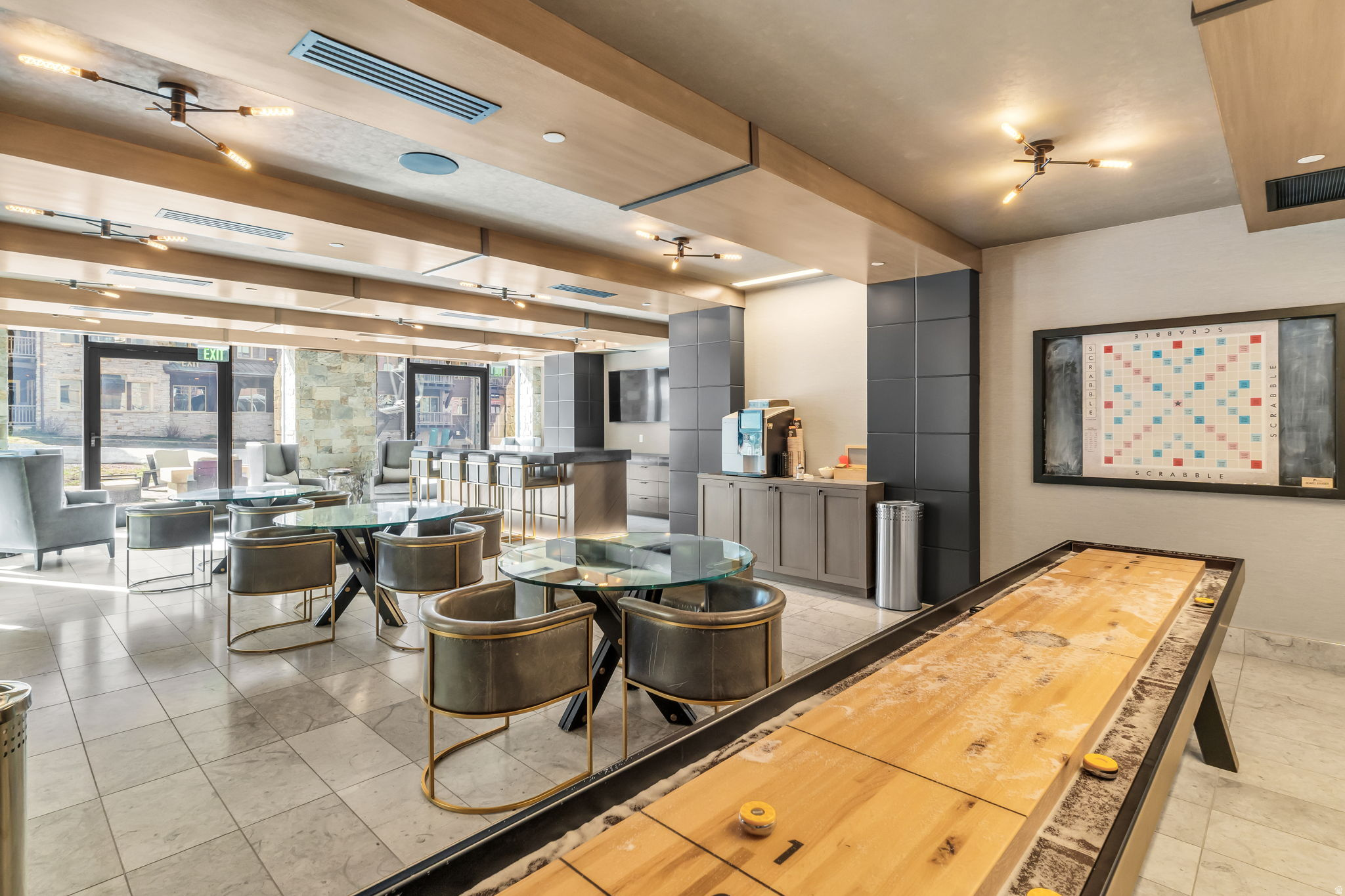 EMPIRE RESIDENCES - Residential