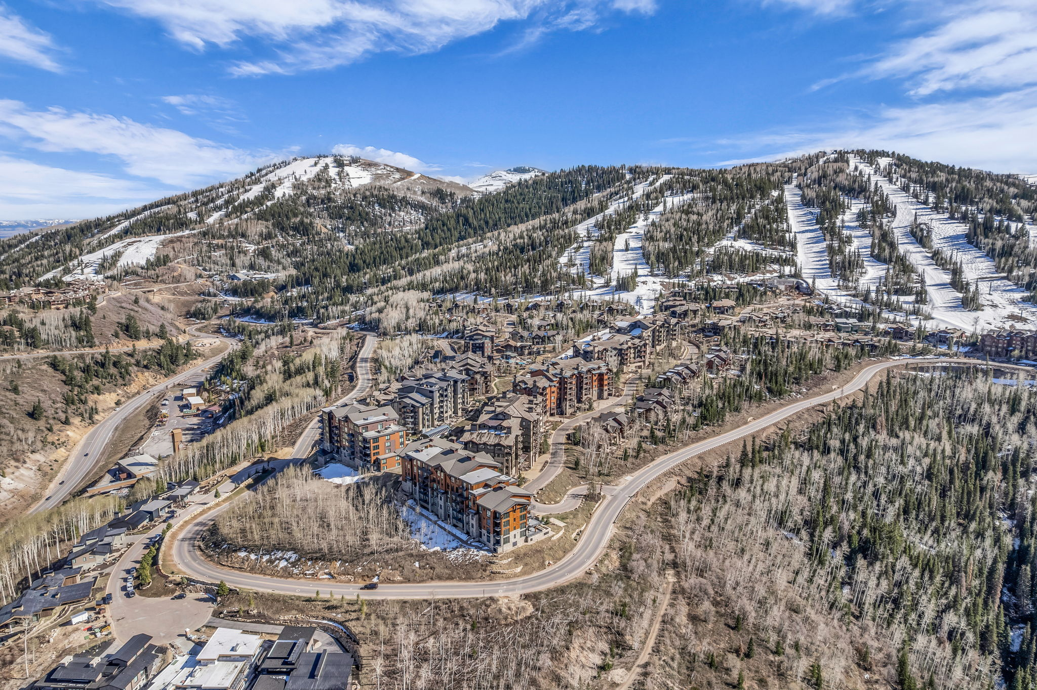 EMPIRE RESIDENCES - Residential