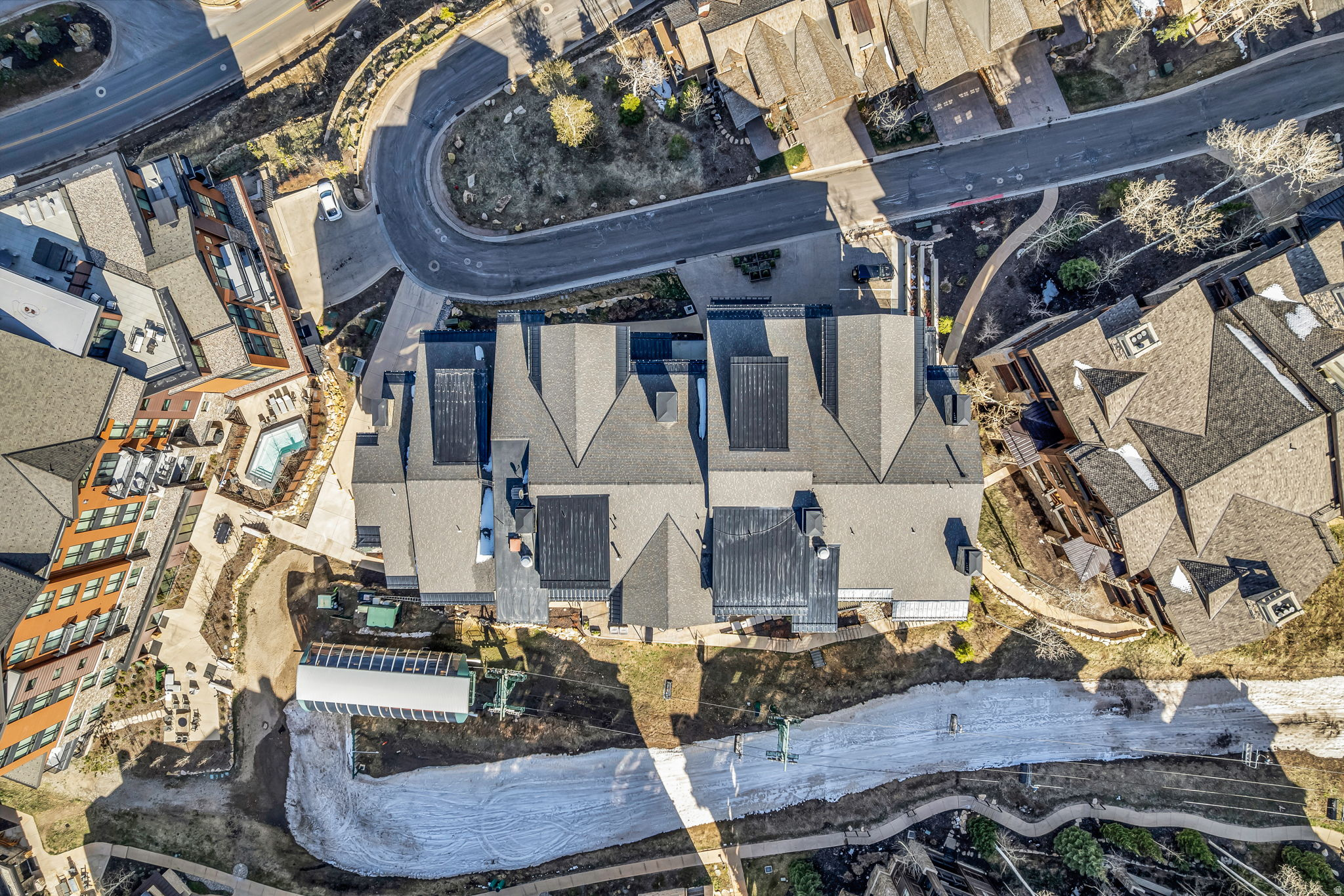 EMPIRE RESIDENCES - Residential