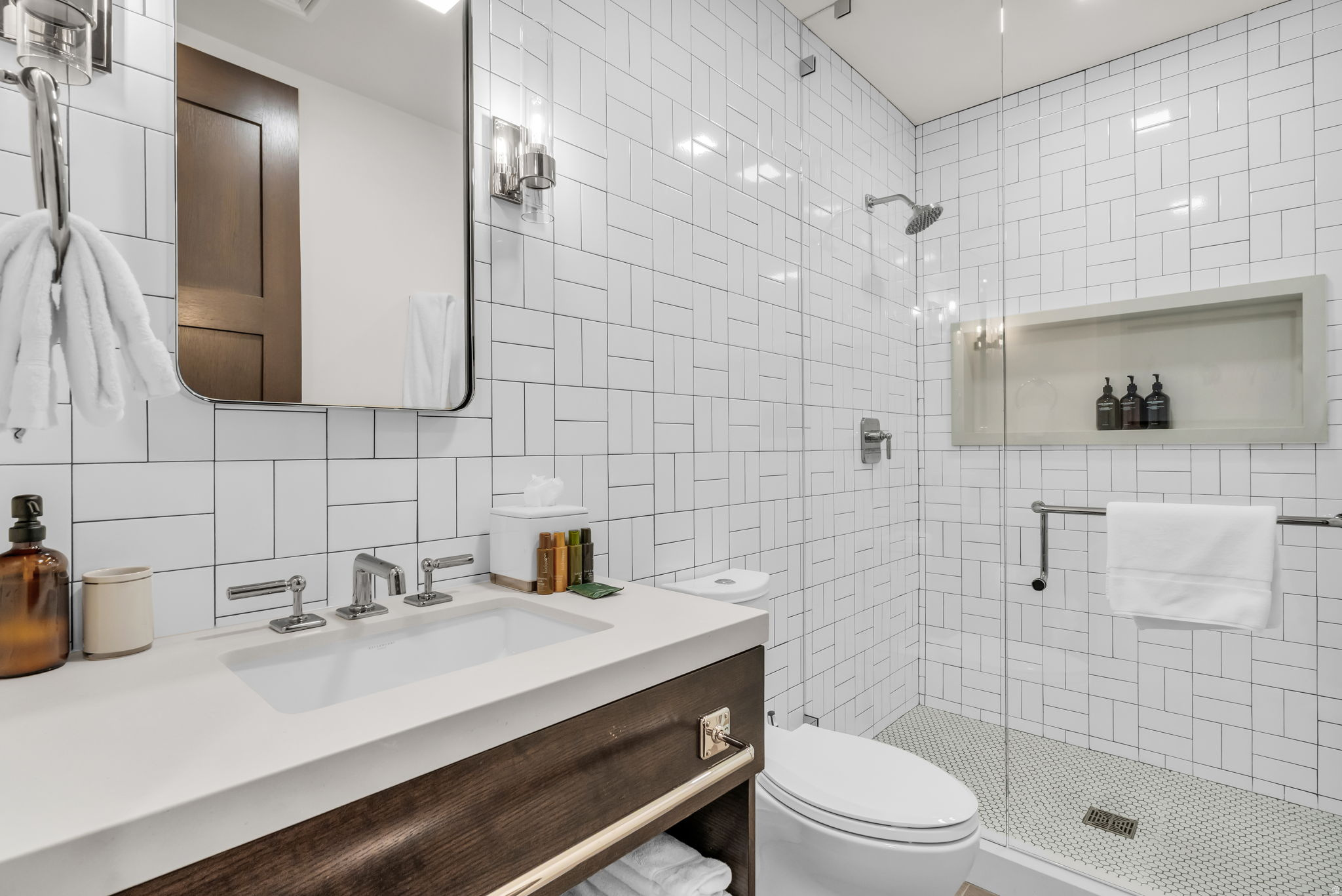 EMPIRE RESIDENCES - Residential