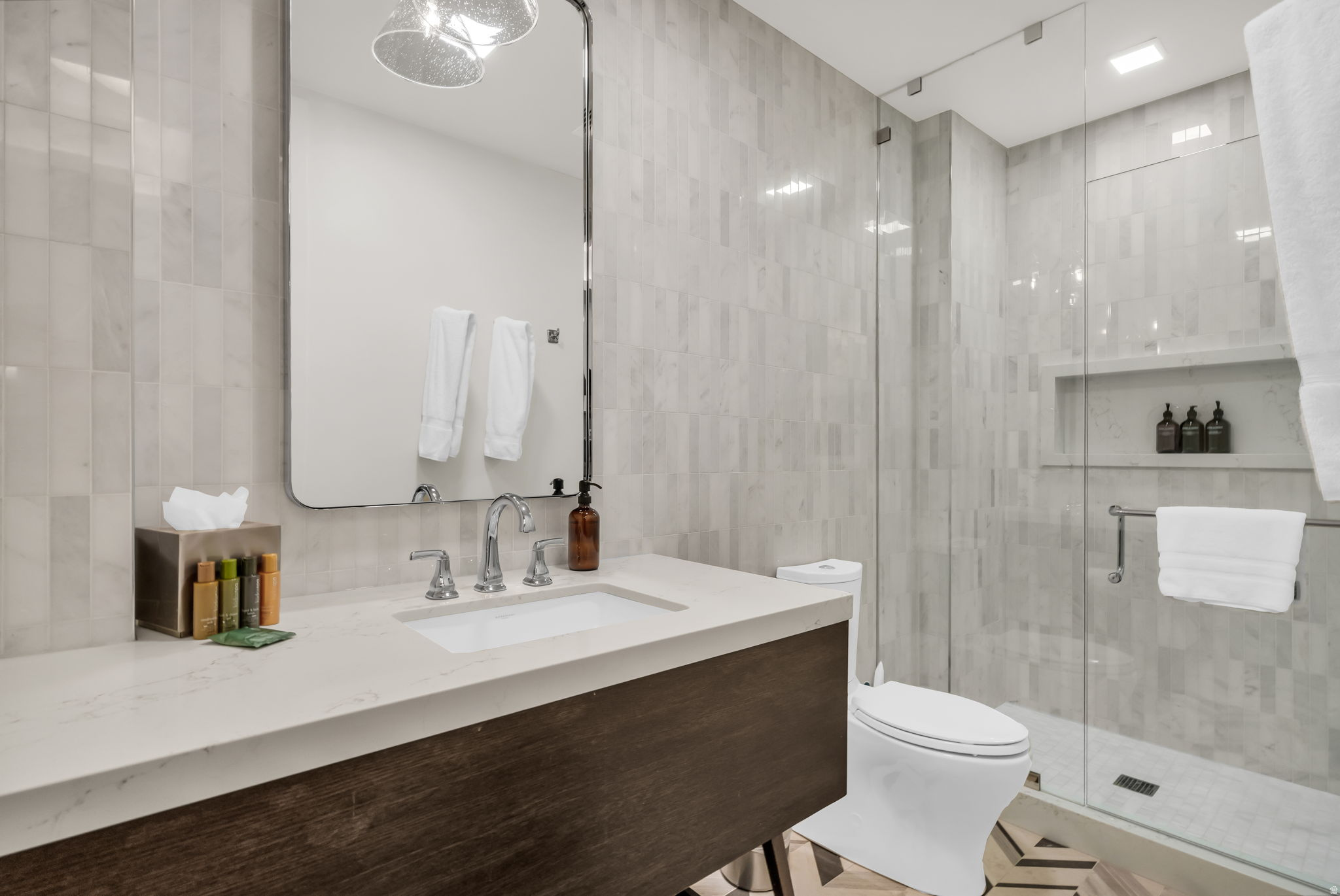 EMPIRE RESIDENCES - Residential