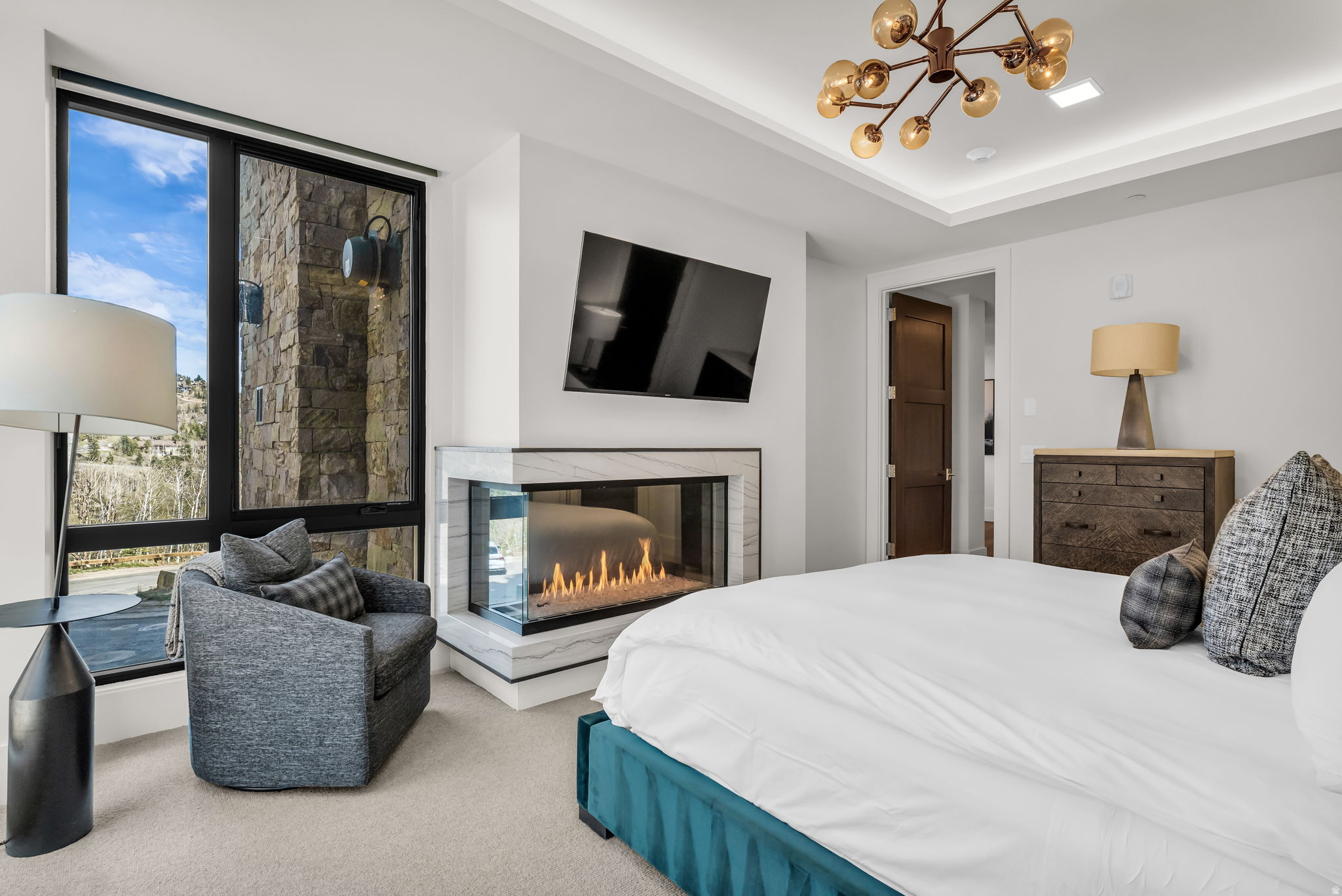 EMPIRE RESIDENCES - Residential