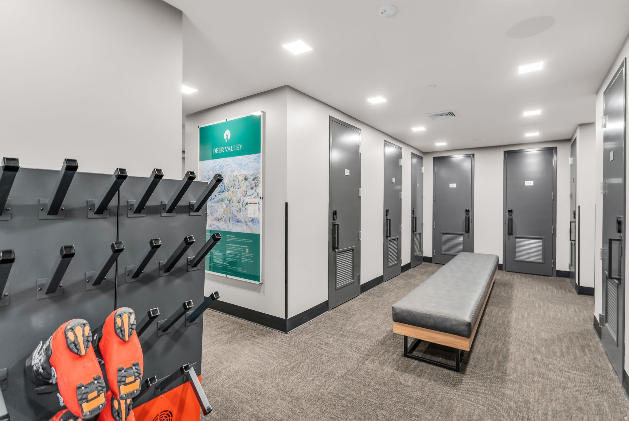 EMPIRE RESIDENCES - Residential