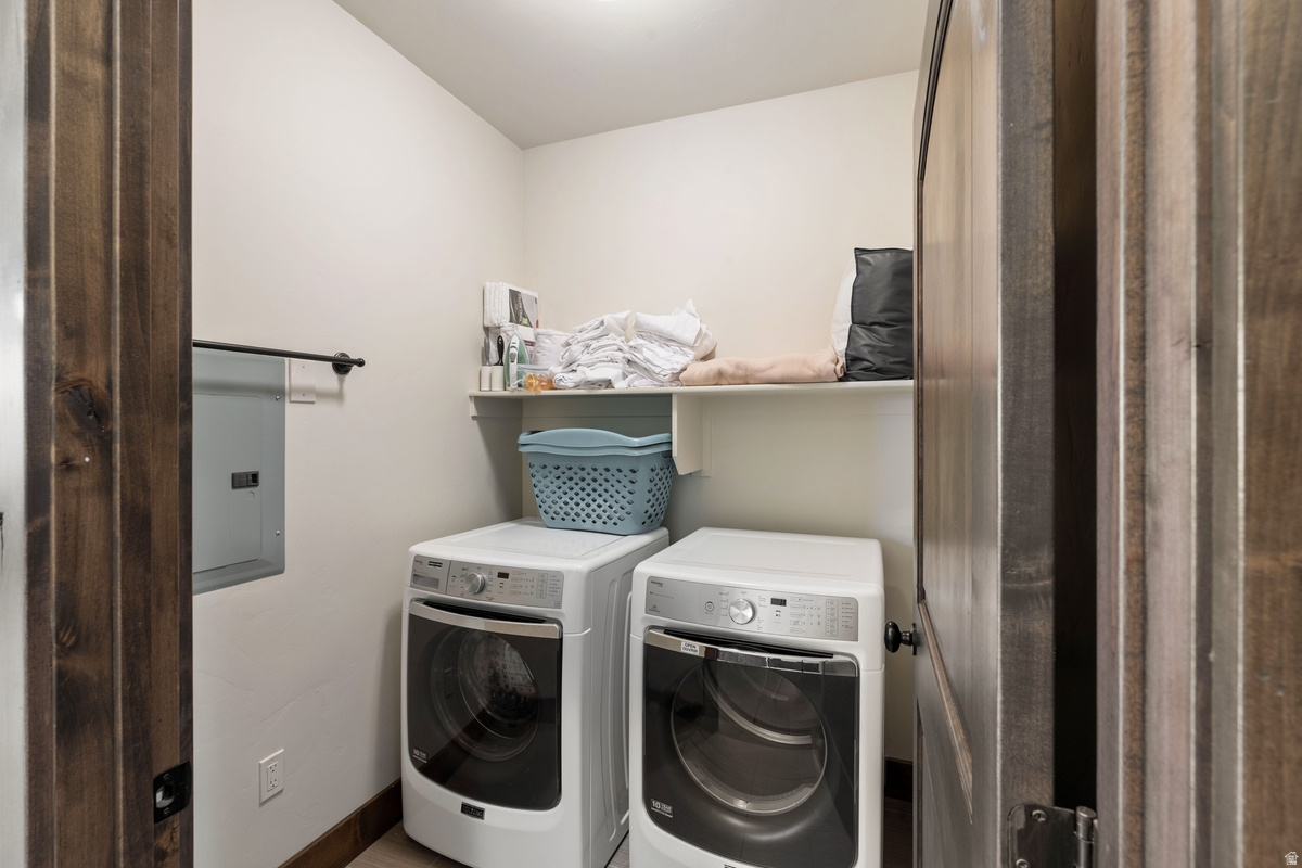 BLACK ROCK RIDGE - Residential