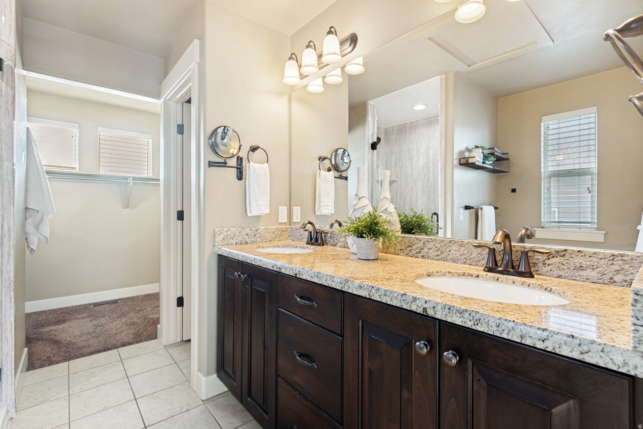 PINNACLE ACRE - Residential