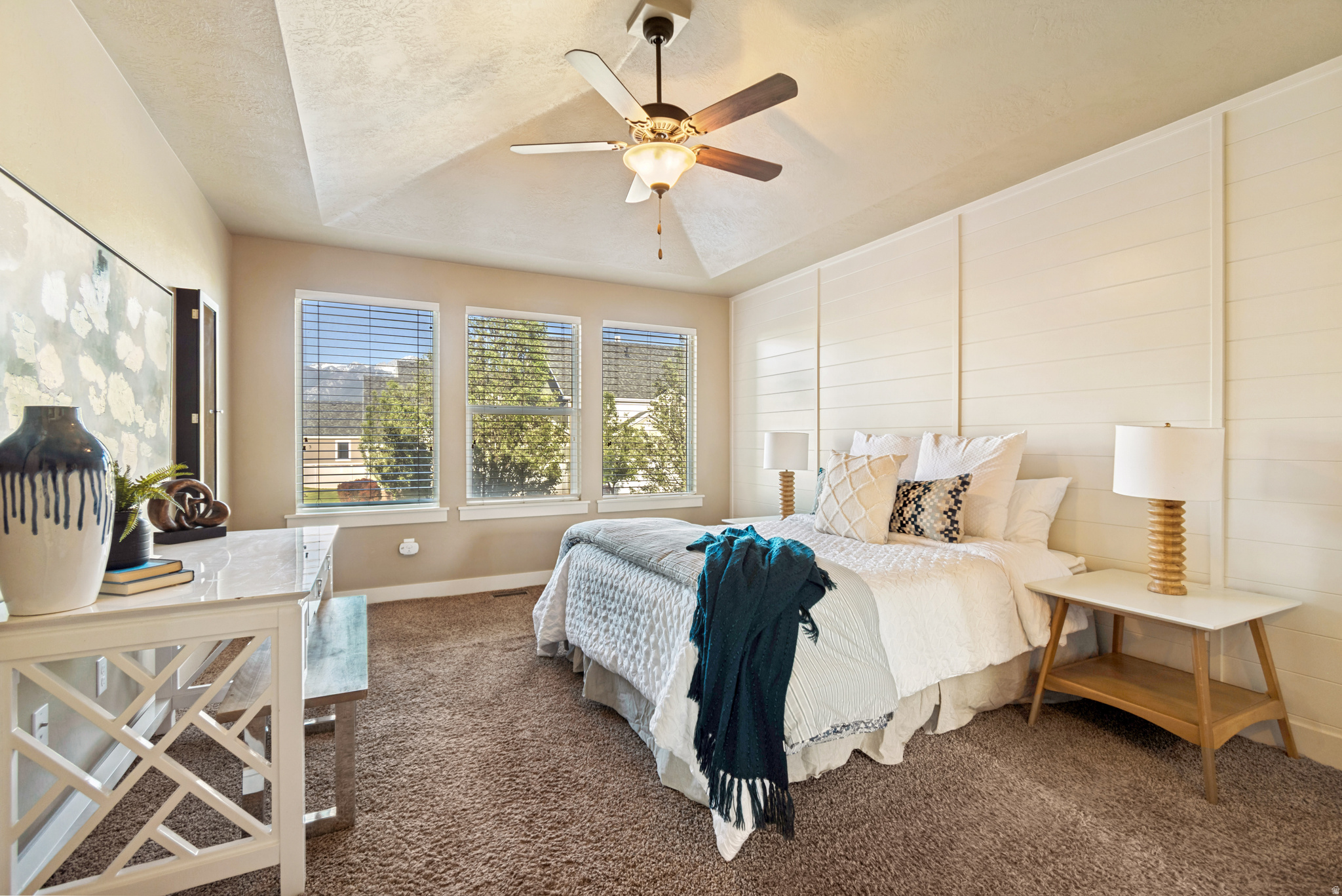PINNACLE ACRE - Residential