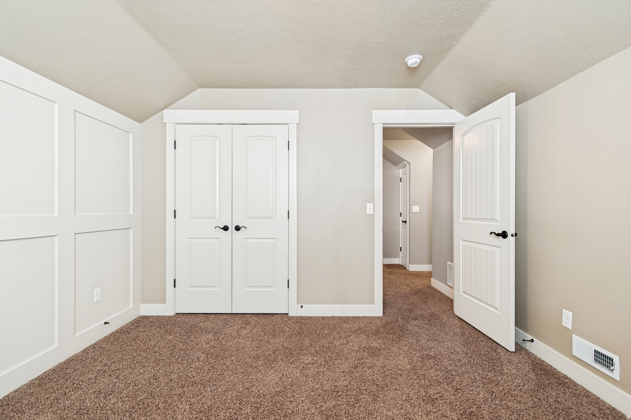 PINNACLE ACRE - Residential