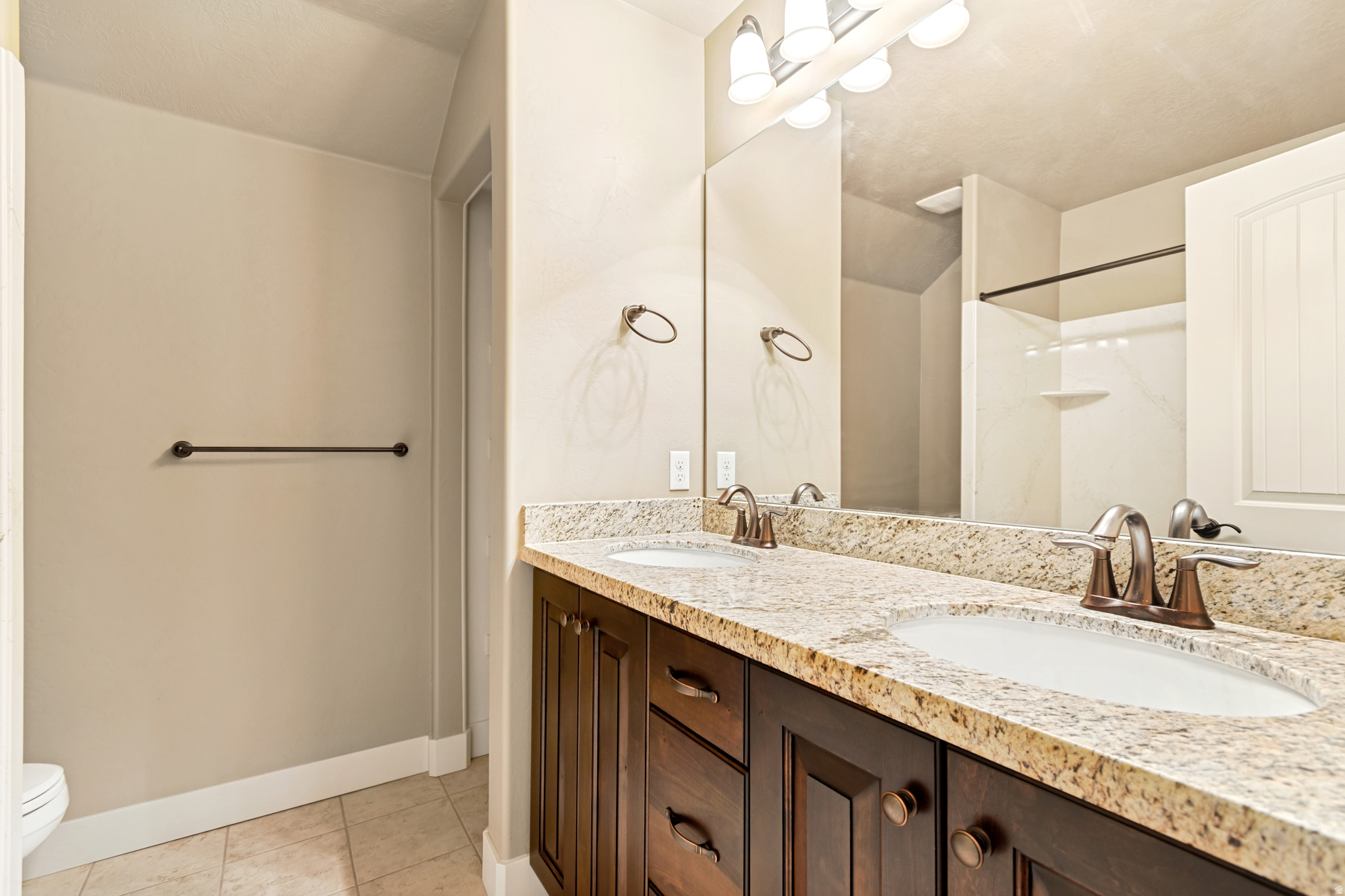 PINNACLE ACRE - Residential