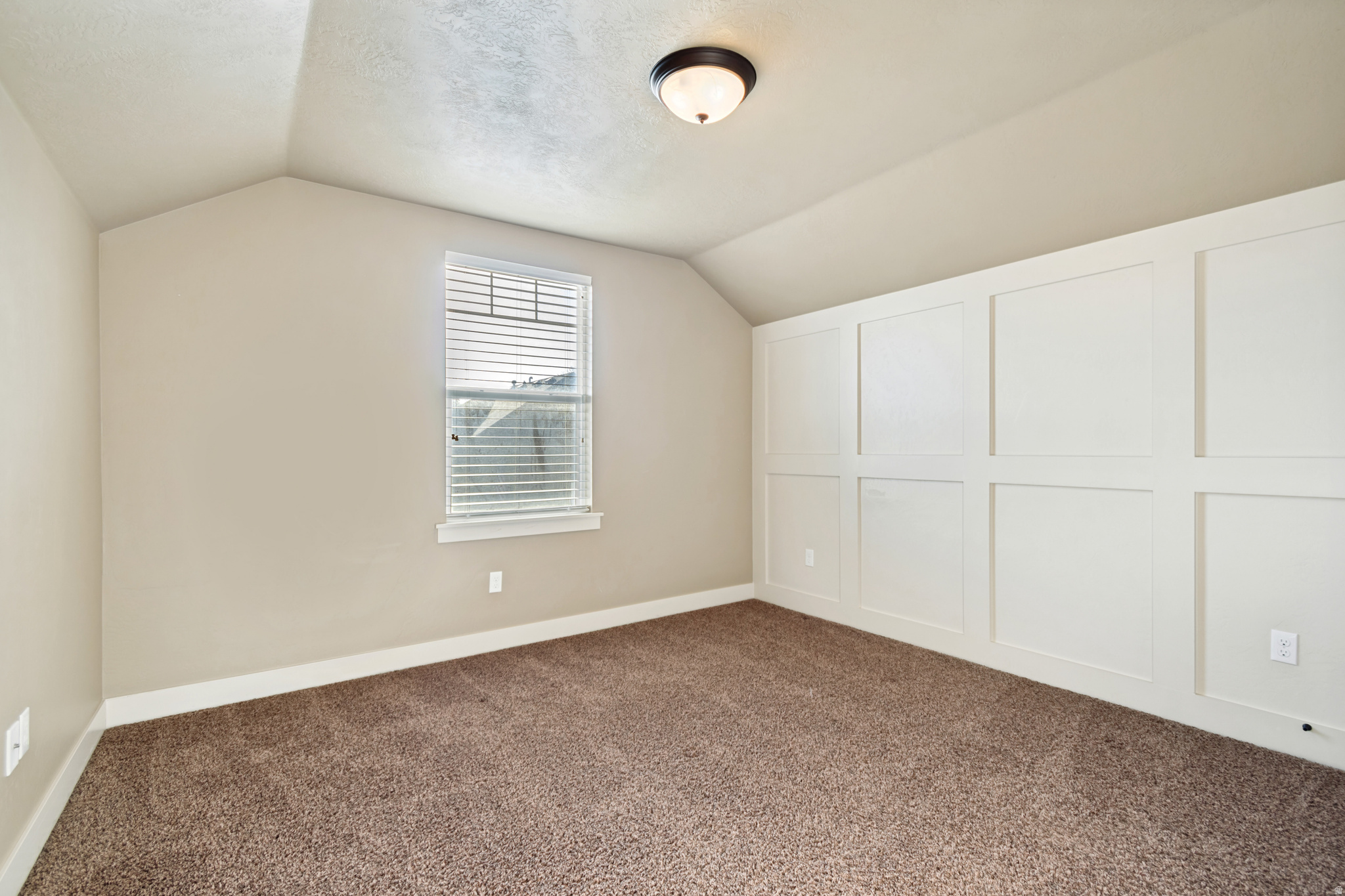 PINNACLE ACRE - Residential