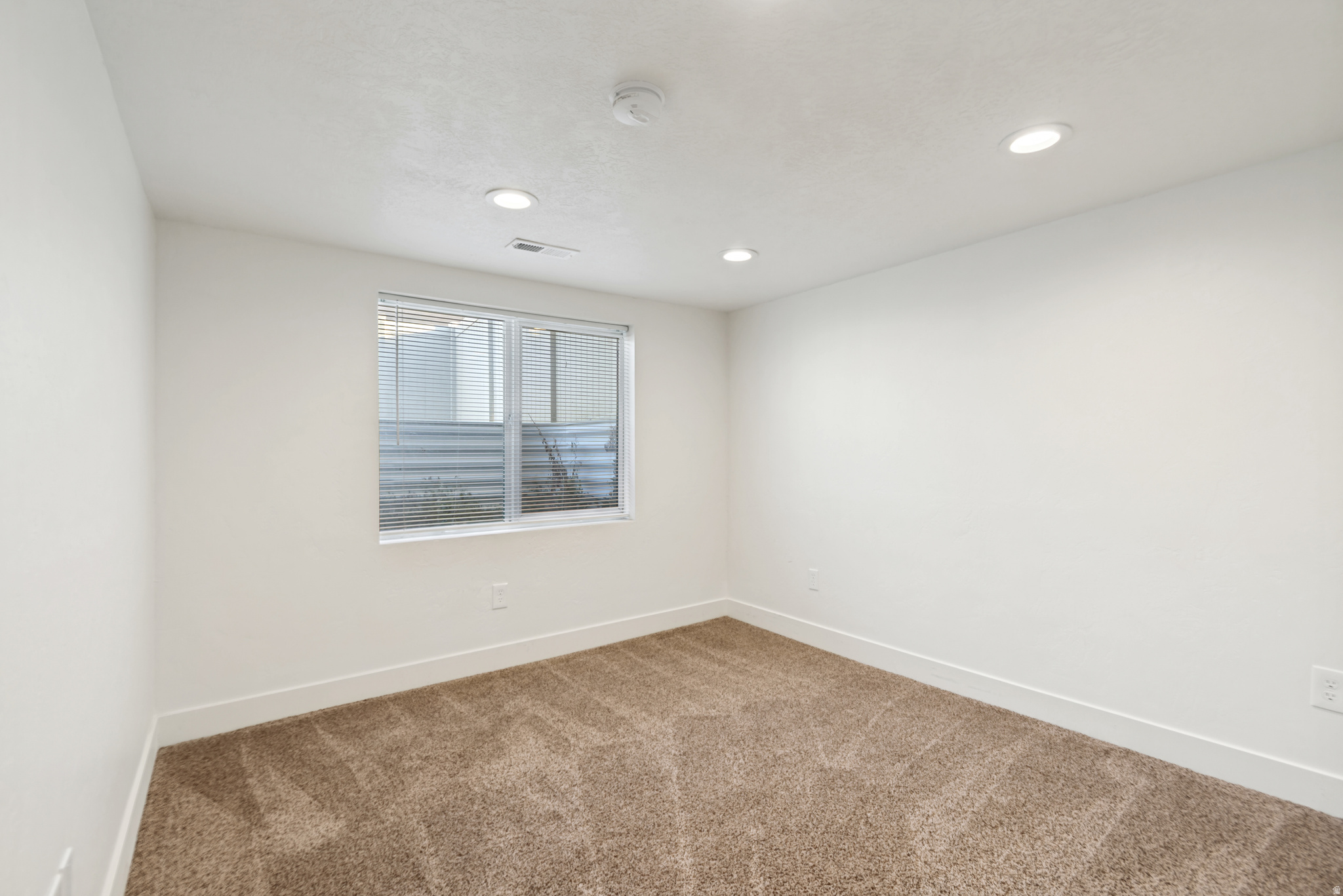 PINNACLE ACRE - Residential