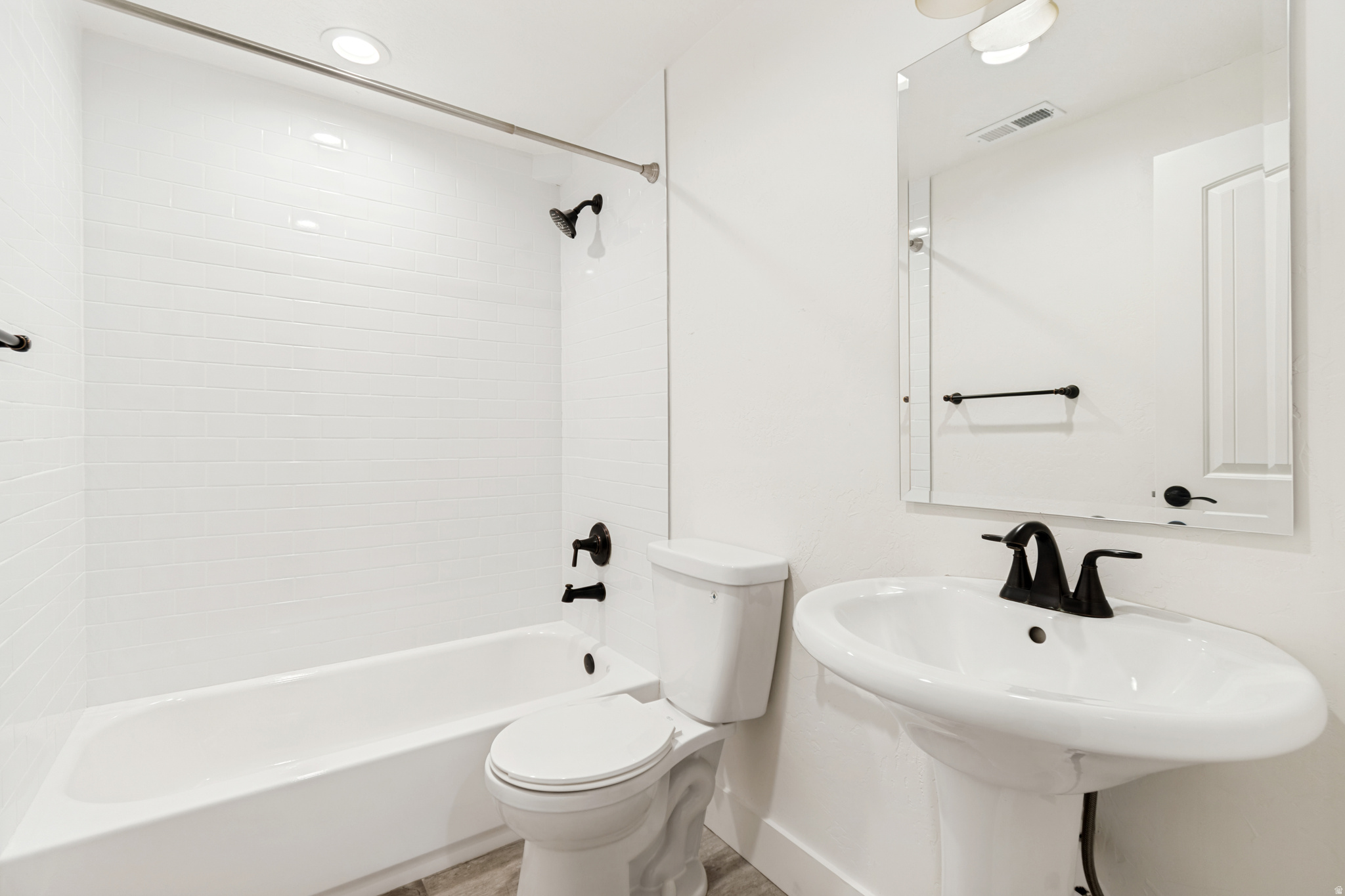 PINNACLE ACRE - Residential