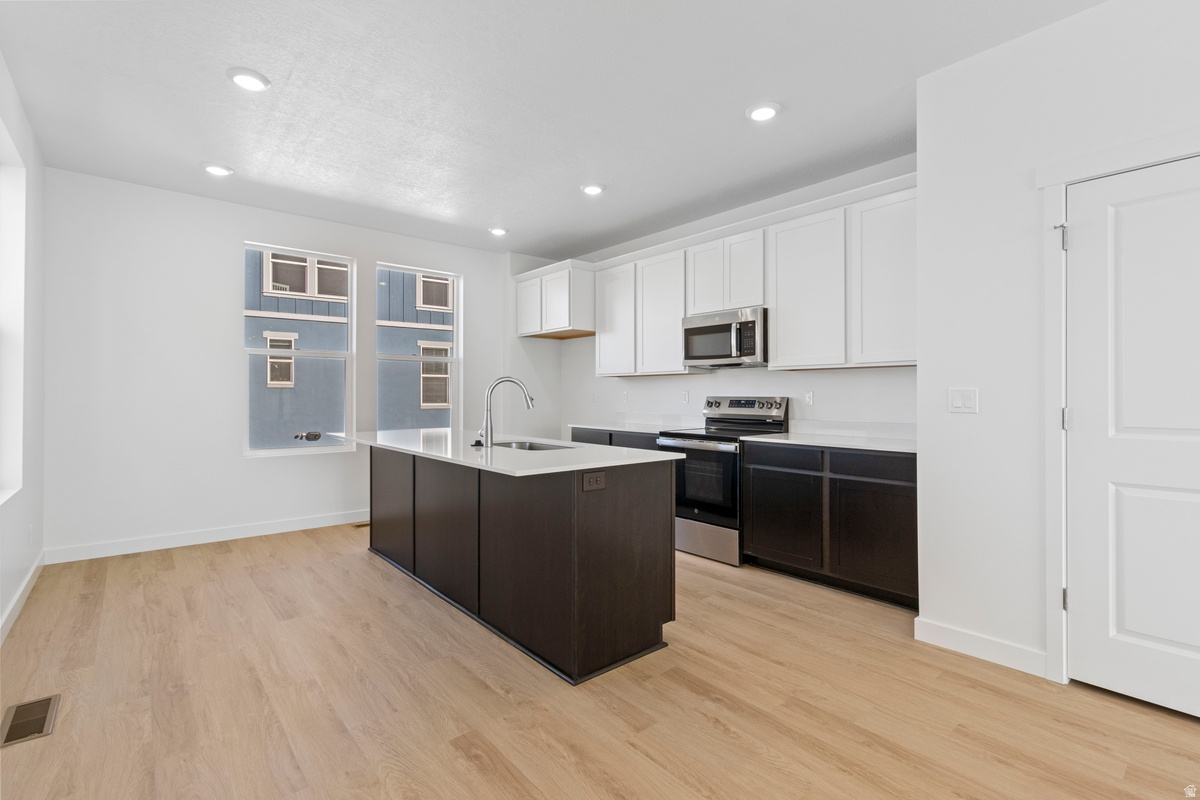 TRAILSIDE - Residential