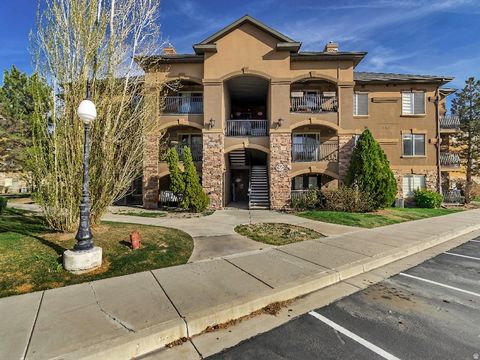 Photo of 661 S 2220 W #202, Pleasant Grove, UT 84062 (MLS # 2149608)