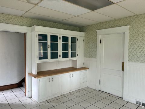 Tiny photo for 2455 S MONROE BLVD, Ogden, UT 84401 (MLS # 2147924)