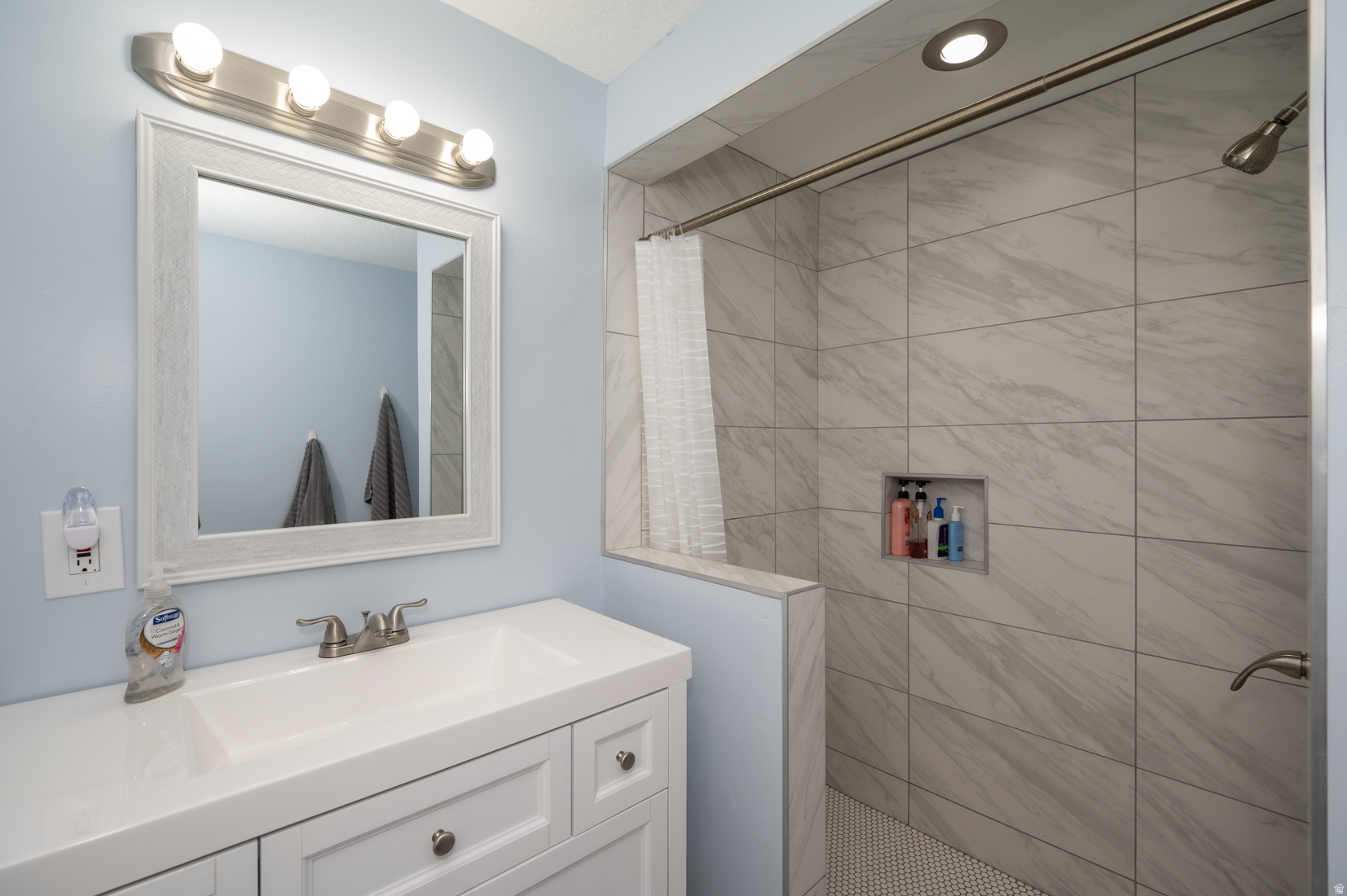 PORTERS CROSSING - Residential Lease