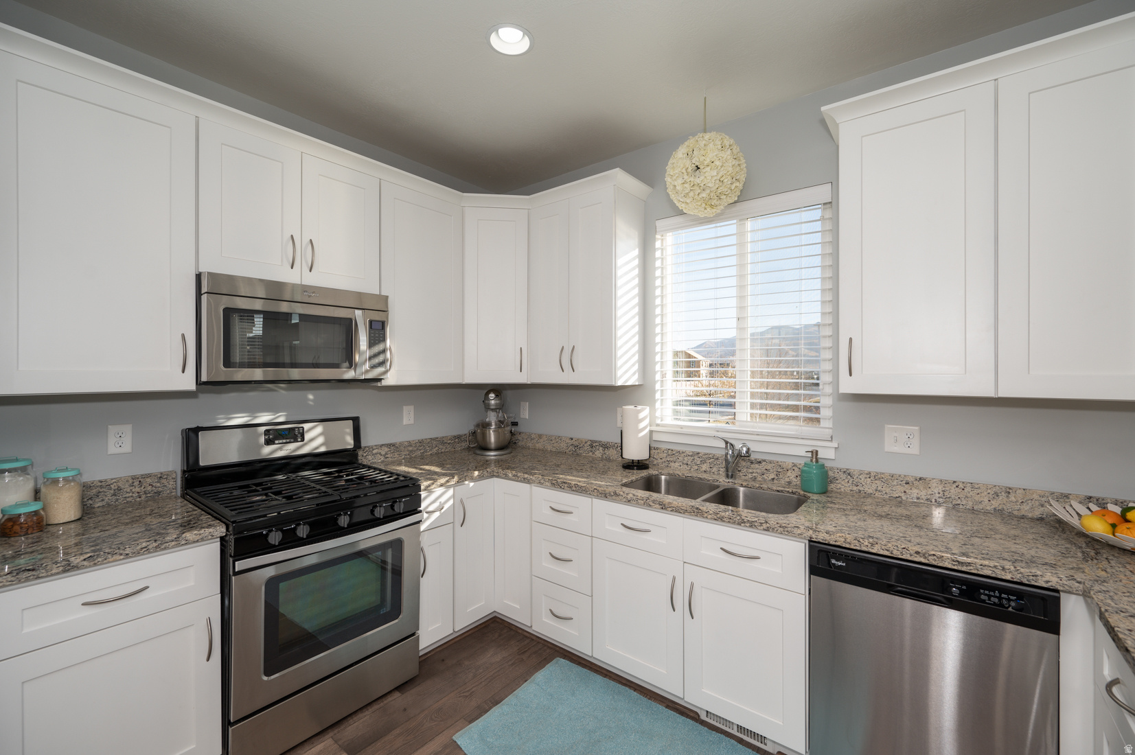 PORTERS CROSSING - Residential Lease