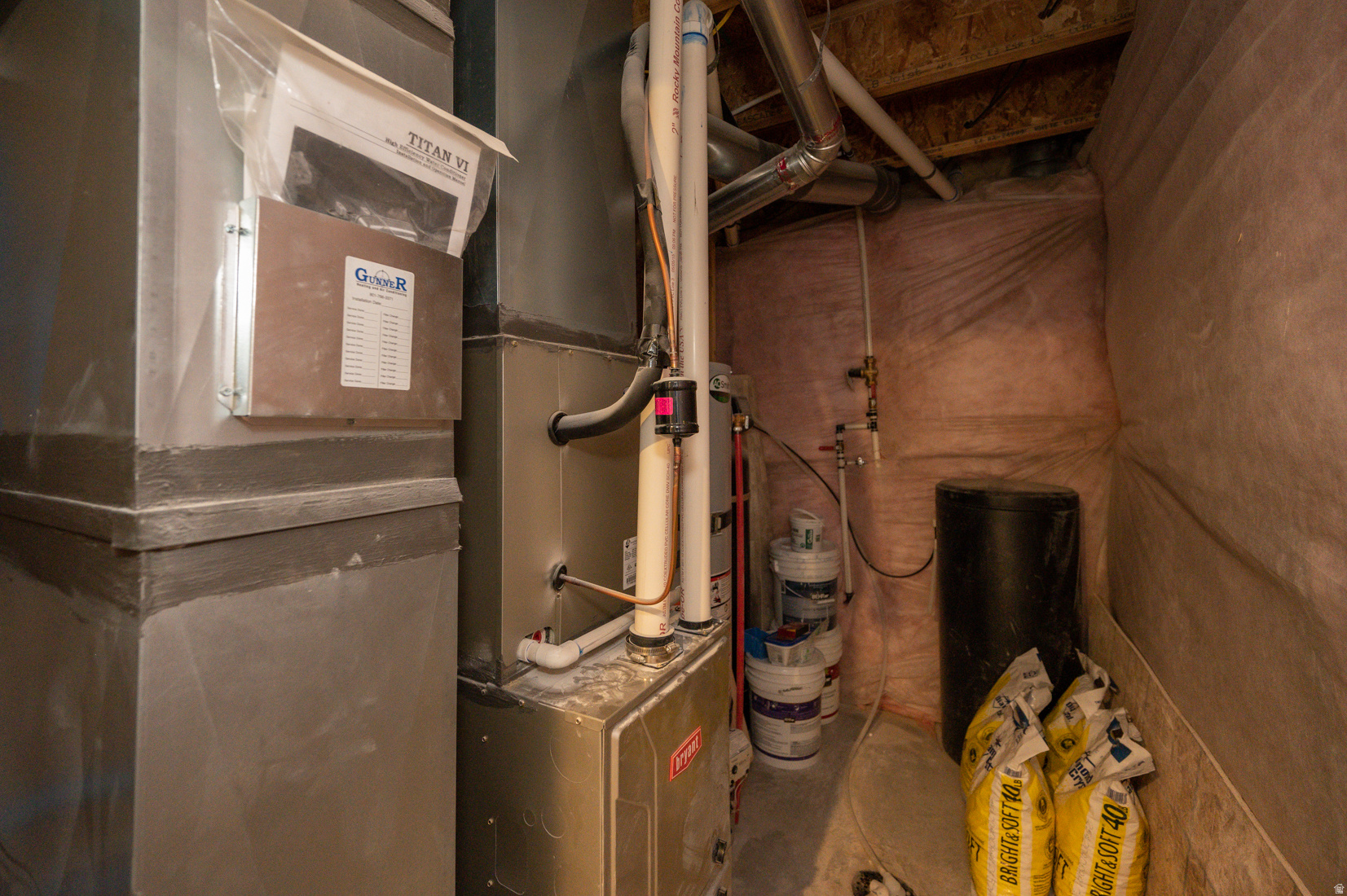 PORTERS CROSSING - Residential Lease