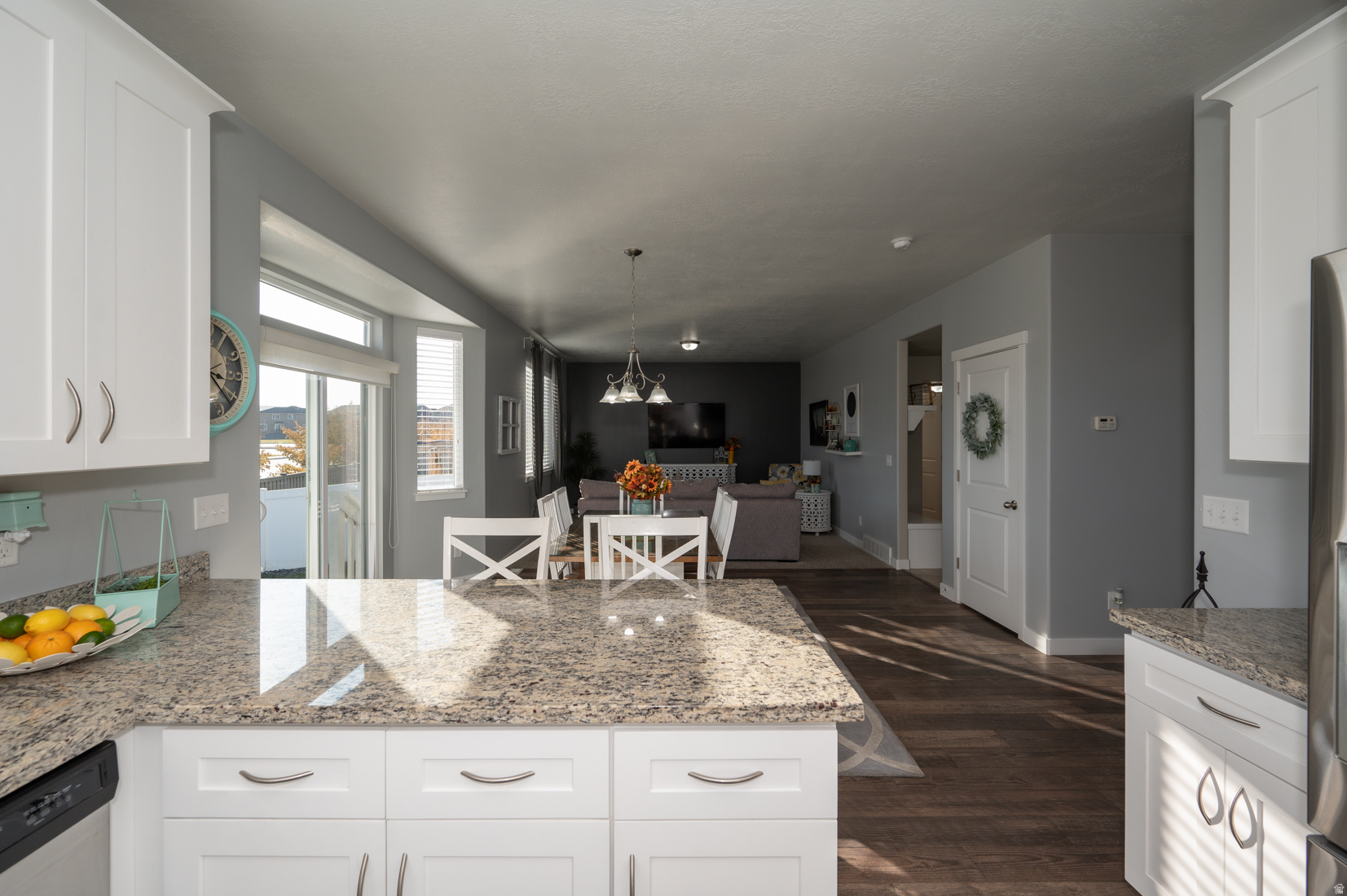 PORTERS CROSSING - Residential Lease