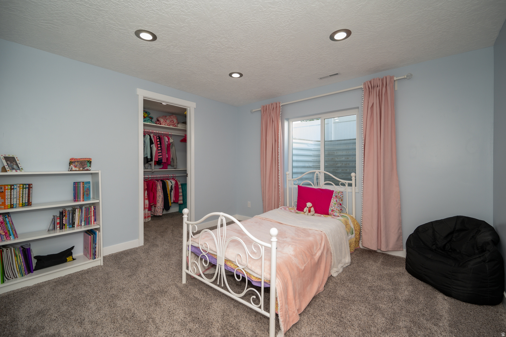 PORTERS CROSSING - Residential Lease