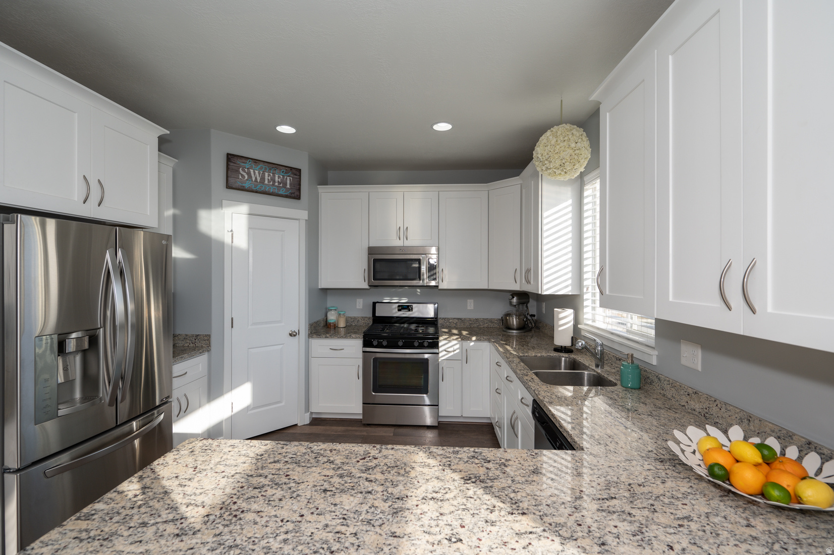 PORTERS CROSSING - Residential Lease