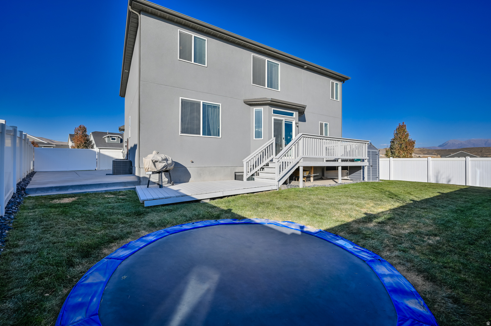 PORTERS CROSSING - Residential Lease