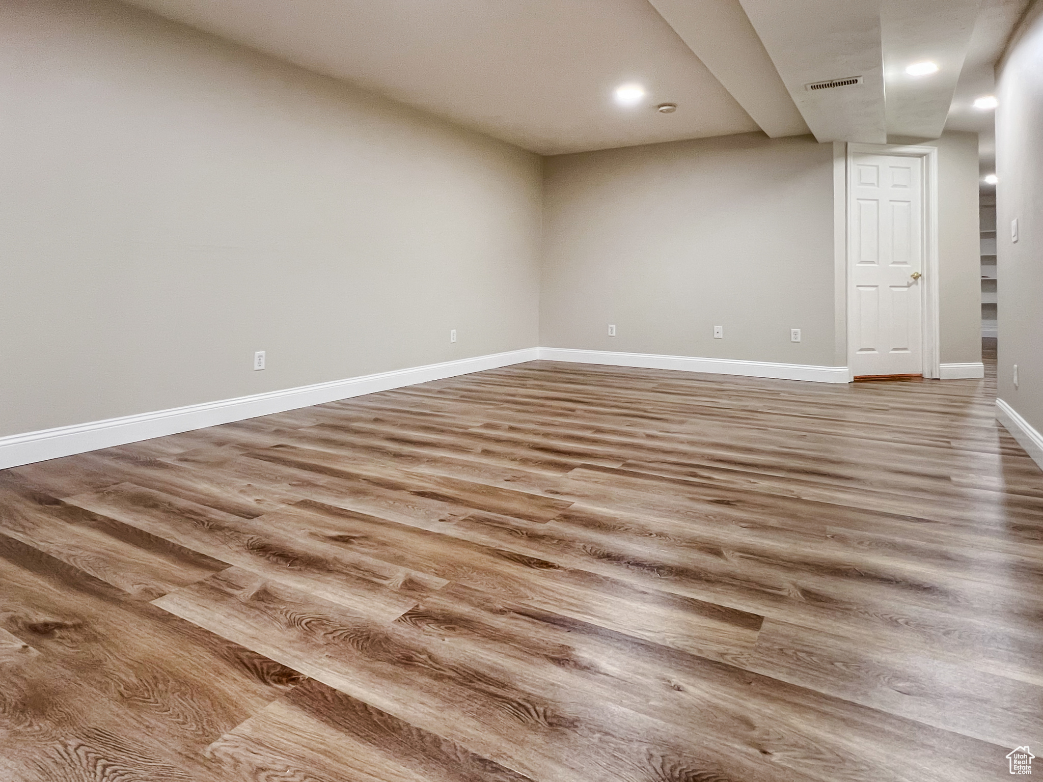 DIAMOND SUMMIT UNIT 9 - Residential Lease